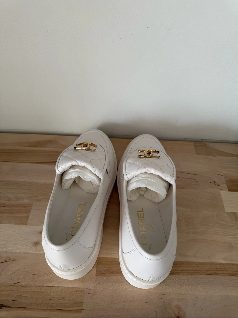 CHANEL White Quilted Turnlock Leather Loafers